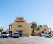 Econo Lodge  Inn & Suites Maingate Central