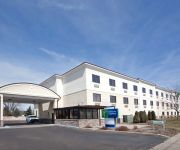 Holiday Inn Express CLEVELAND AIRPORT - BROOK PARK