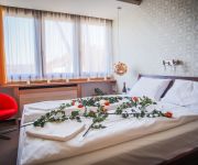 Imola Udvarház (old address Dózsa György tér 4)