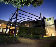 Quality Suites Beaumont Kew