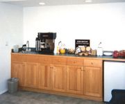 SUPER 8 100 MILE HOUSE