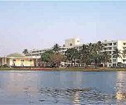 INYA LAKE HOTEL YANGON