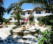 Golden Beach Hotel & Apartments