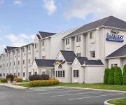 Toledo BridgePointe Inn & Suites