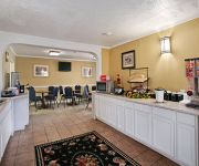 DAYS INN & SUITES TERRE HAUTE