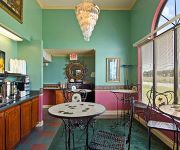 SUPER 8 BRUNSWICK SOUTH