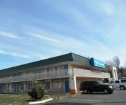 Econo Lodge Inn & Suites
