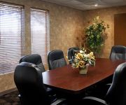 CLUBHOUSE INN N SUITES TOPEKA