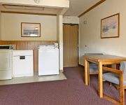 SUPER 8 YOUNGSTOWN AUSTINTOWN