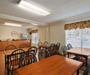 Econo Lodge Inn & Suites Escondido Downtown