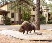 Village Lodge Suites