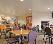 DAYS INN & SUITES - THOMPSON