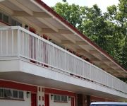 HOMETOWN INN STAUNTON