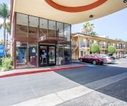 Rodeway Inn & Suites Near Convention Center