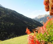 - Tiroler Wanderhotel