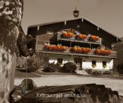 Bauernhof Ferienbauernhof mit Märchenkulisse - Zittrauerhof