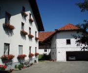 Bauernhof Familienbauernhof Höllmühle