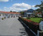 COLONIAL COURT MOTEL