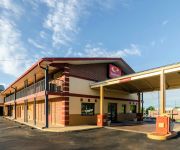 Econo Lodge  Inn & Suites I-35 at Shawnee Mission