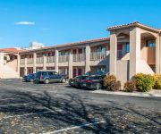 Econo Lodge West - Coors Blvd