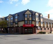 Econo Lodge  Inn & Suites