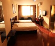 Green Tree Inn Railway Station Express Hotel     