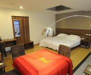 Huazheng Business Hotel