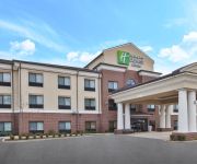 Holiday Inn Express & Suites WHEELING