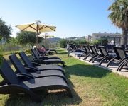 Hillside Studios & Apartments