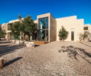 Cooking and Nature Emotional Hotel