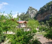 Dionysos Lodge