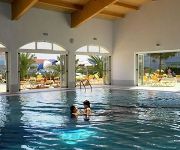 Oasis Parque Country Club