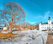Zámecký hotel Trešt