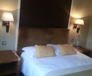 Narrow Boat at Weedon