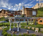 Fanes 4****s Dolomiti Wellness Hotel