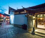 Lize Graceland Artistic Suite Inn