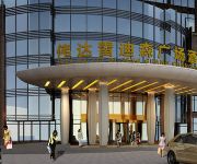 Kim Ed Valerie Daley Deason The Square Hotel