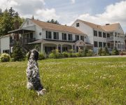 Layla's Riverside Lodge