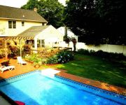 Hamptons House of Gardens