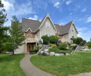 The Lodges at Blue Mountain - Historic Snowbridge Condos