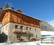 Chalet Val Di Rabbi - Hostel