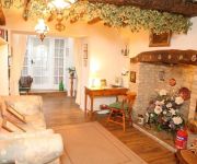 Cross Keys Cottage - Guest house