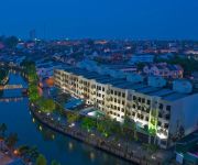 Wana Riverside Hotel