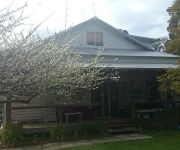 Mowen Springs Eco FarmStay Accomodation