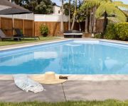 Cobblestone Court Motel