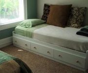 DISCOVERY YOGA CENTER