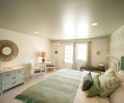 THE LODGE ON THE COVE