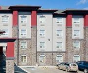 REDWOOD INN AND SUITES