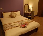 77 Rainbow Fashion Center