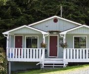 ALERT BAY CABINS